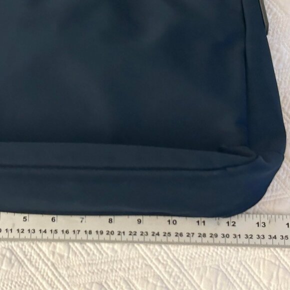 Karl Lagerfeld Crossbody Bag - Picture 7 of 9